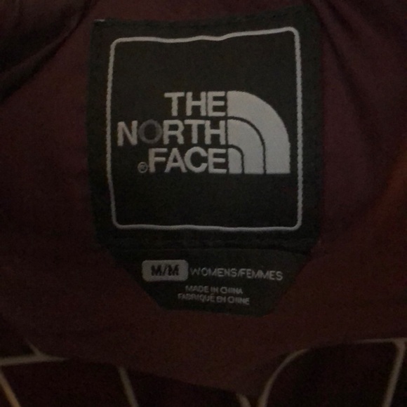 North Face 550 down fill Coral color vest like new - Picture 3 of 6
